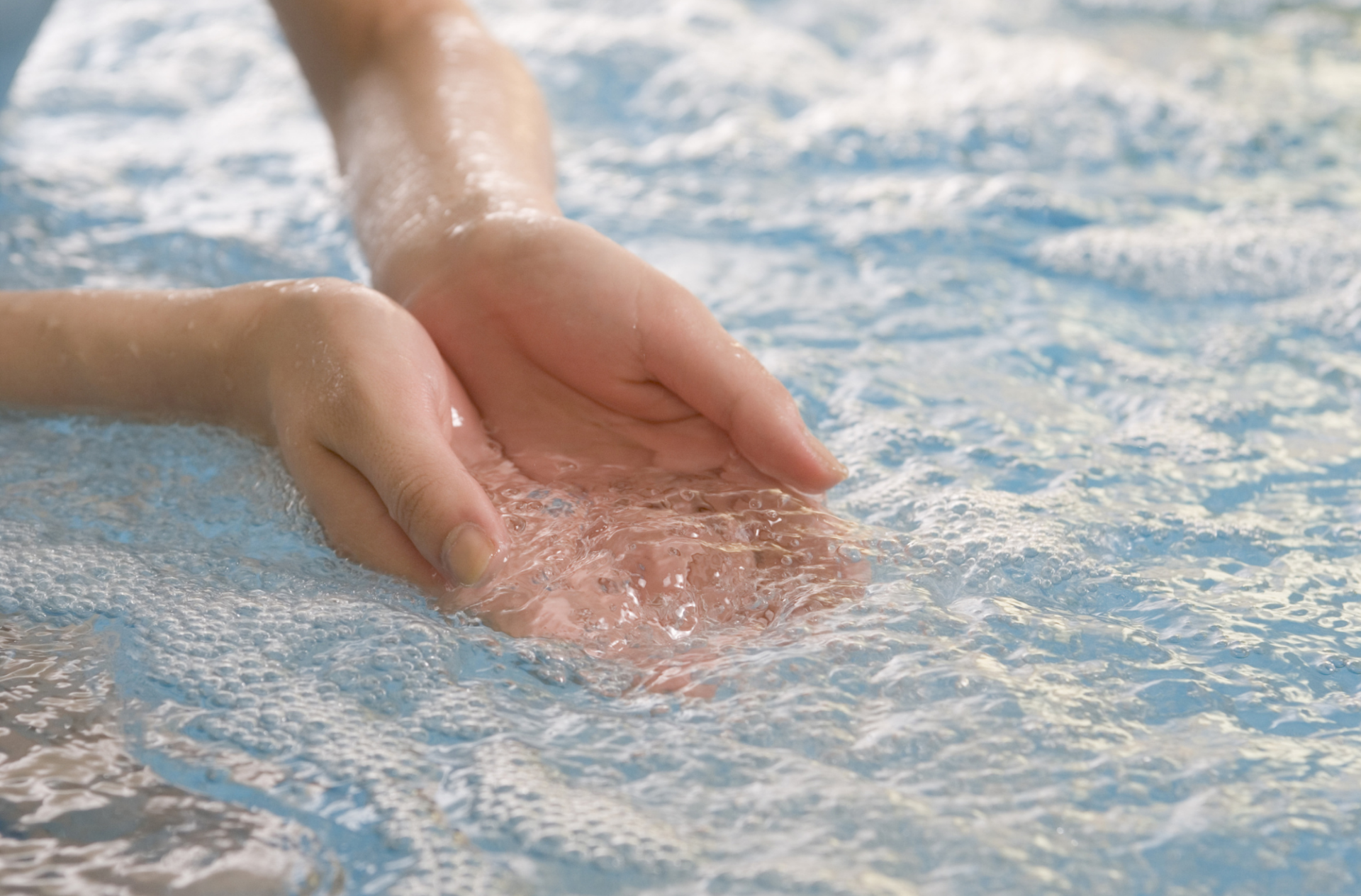 Bulle Zen – Piscine et jacuzzi au jardin aquatique